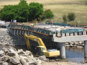Yass Bridge deck construction | Timbermass